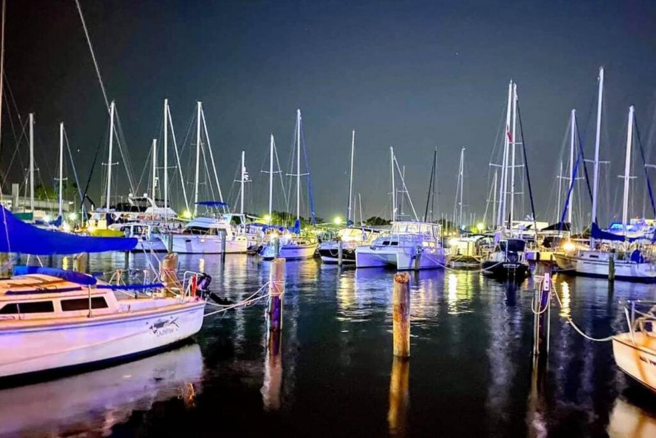 Holiday home Sunshine-shopping-dining In The Heart Of Downtown St. Petersburg