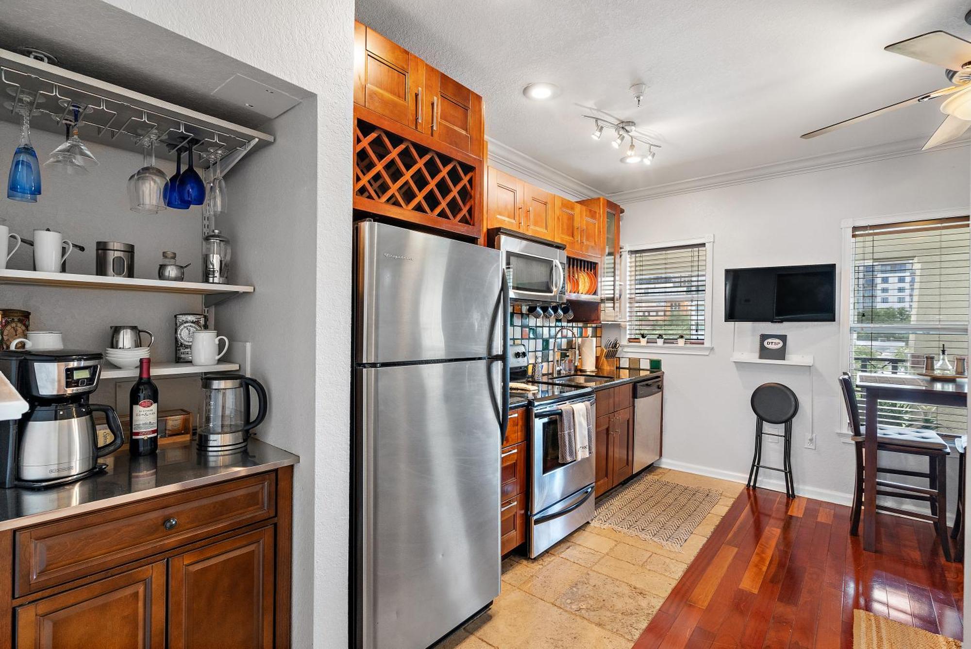 Sunshine-shopping-dining In The Heart Of Downtown Casa vacanze